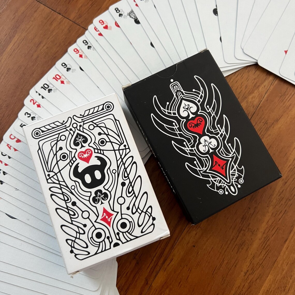 Hollow Knight Standard Poker C - Board Games 评论和价格